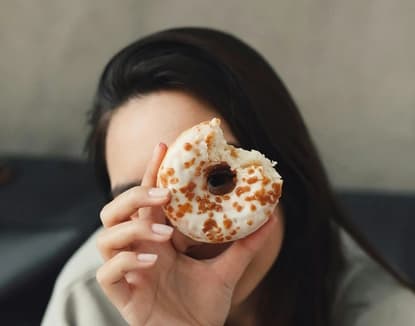 Комфортна храна за мрачен ден – какво ядат хората, когато им е тъжно