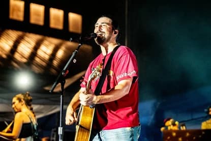 „American Cars“ на Noah Kahan е сред най-добрите рок песни на XXI век според Rolling Stone